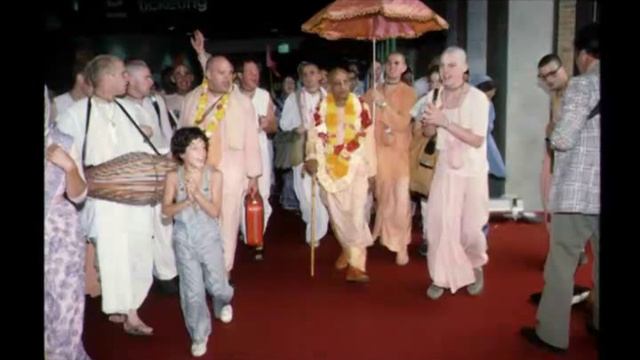 I Want One Student Who Follows my Instruction - Prabhupada 0133 смотреть онлайн