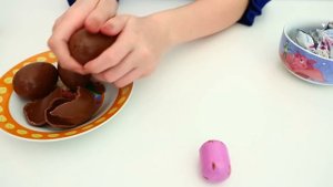 Учимся с Лунтиком Посуда и распаковка шоколадных яиц с сюрпризом