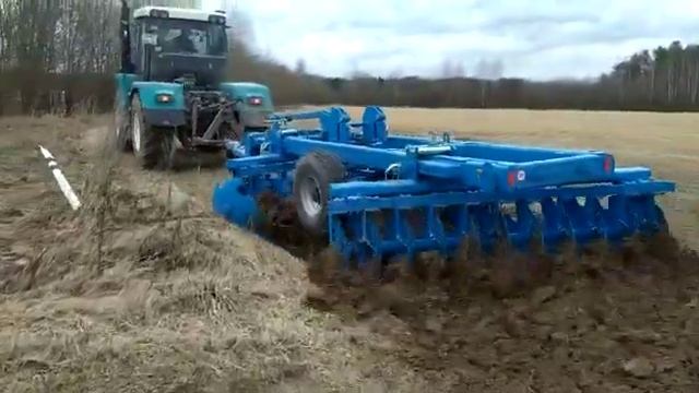 Подготовка к севу АО "Шексна" райграс однолетний БТЗ-243к и борона дисковая тяжёлая часть 3 смотреть онлайн