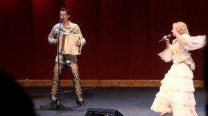 Лена Василек. Белый день.Баба Тома.