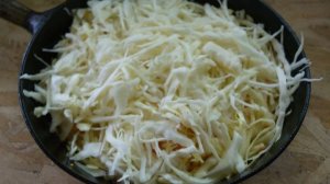 Тушеная капуста с копченой грудкой