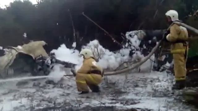 падение вертолета Ми-2 смотреть онлайн