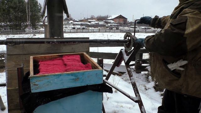 Подготовка ульев к зимовке. Спуск в зимовник. смотреть онлайн