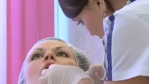 Как придать губам выразительность и объем?