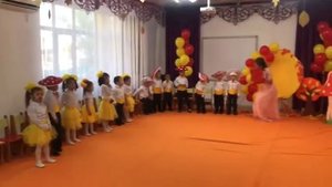 осень наступила ? кап кап на ладошку, паучки жучки и мошки прячутся скрываются