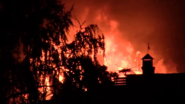 Пожар в с. Петрово-Дальнее смотреть онлайн