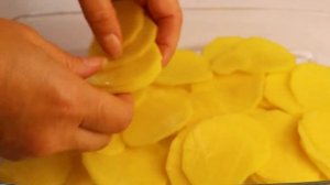 Это очень вкусно! Картофельная запеканка с мясом под сыром