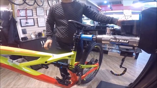 #Specialized 2017S-Works Enduro 650b #카라비나 смотреть онлайн