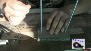 одно из простейших устройств расщепления воды на газы. #электролизер #водородная ячейка.mp4