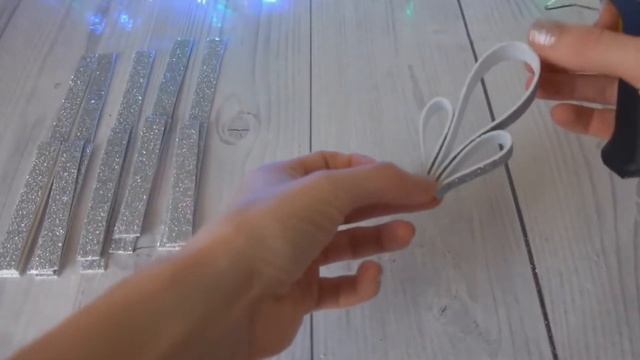 DIY Простая снежинка из фоамирана вместе с детьми/новогодний декор своими руками