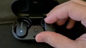 Bose QuietComfort Earbuds - red/white/blue flashing and can't link to phone