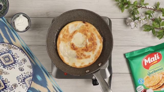 Катлама с луком из готового теста