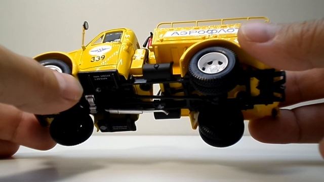 Маслозаправщик МЗ 51М 1968г DiP Models смотреть онлайн