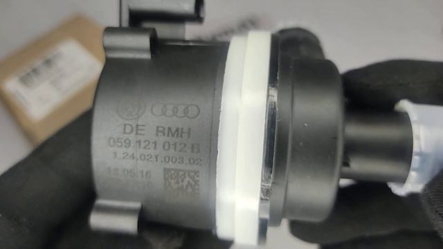 Насос системы охлаждения дополнительный 059121012B смотреть онлайн