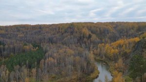 Березовские скалы в ясную погоду и во время тумана. Маслянинский район.