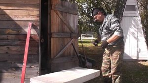 Монтаж и установка оконных откосов с уличной стороны.