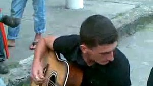Гитара - той зимой не далекой.