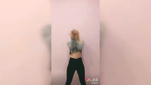 ЧТО ТВОРЯТ  В LIKEЕ / РЕАКЦИЯ НА ВИДЕО ПОДПИСЧИКОВ  В ЛАЙКИ / ЖЕСТЬ / Алиса Лисова