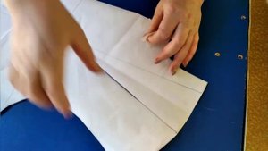 Летняя блуза со спущенным рукавом и сборкой по горловине.