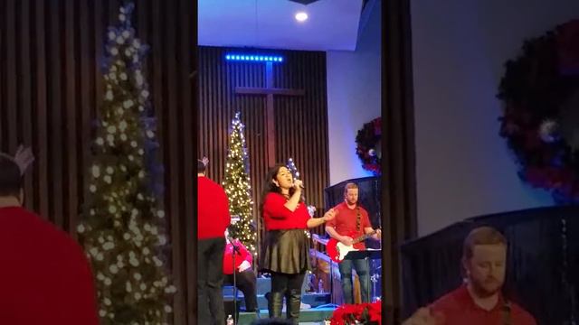 Monique Rosario Performs Christmas Makes Everything New смотреть онлайн