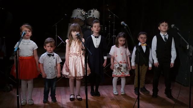 Мишка с куклой пляшут полечку, преподаватель Гаврилова Светлана, школа музыки Лауреат, г.Москва
