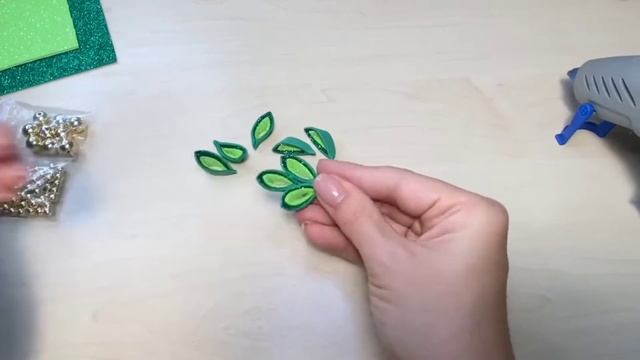 Новогодние заколки из фоамирана Своими руками / New Year's Hairpins From Foamiran Do It Yourself /