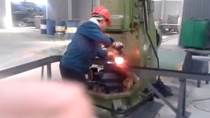 Производство стальных кованых шаров на пневматических ковочных молотах