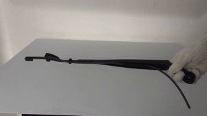 Поводок щетки стеклоочистителя правый ХЕНДАЙ HD65/HD72/HD78 // MOBIS