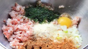 Суп с рисом и фрикадельками из свиного фарша
