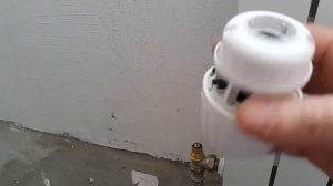 Как экономить на отоплении квартиры.Установка термостата Danfoss.