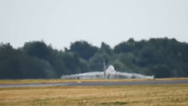 Взлет Су-35С Су-25СМ3 и Су-30СМ после авиасалона МАКС 2021 смотреть онлайн