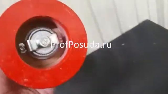 Мельница для перца красная Париж лак PEUGEOT Paris арт 24857 смотреть онлайн