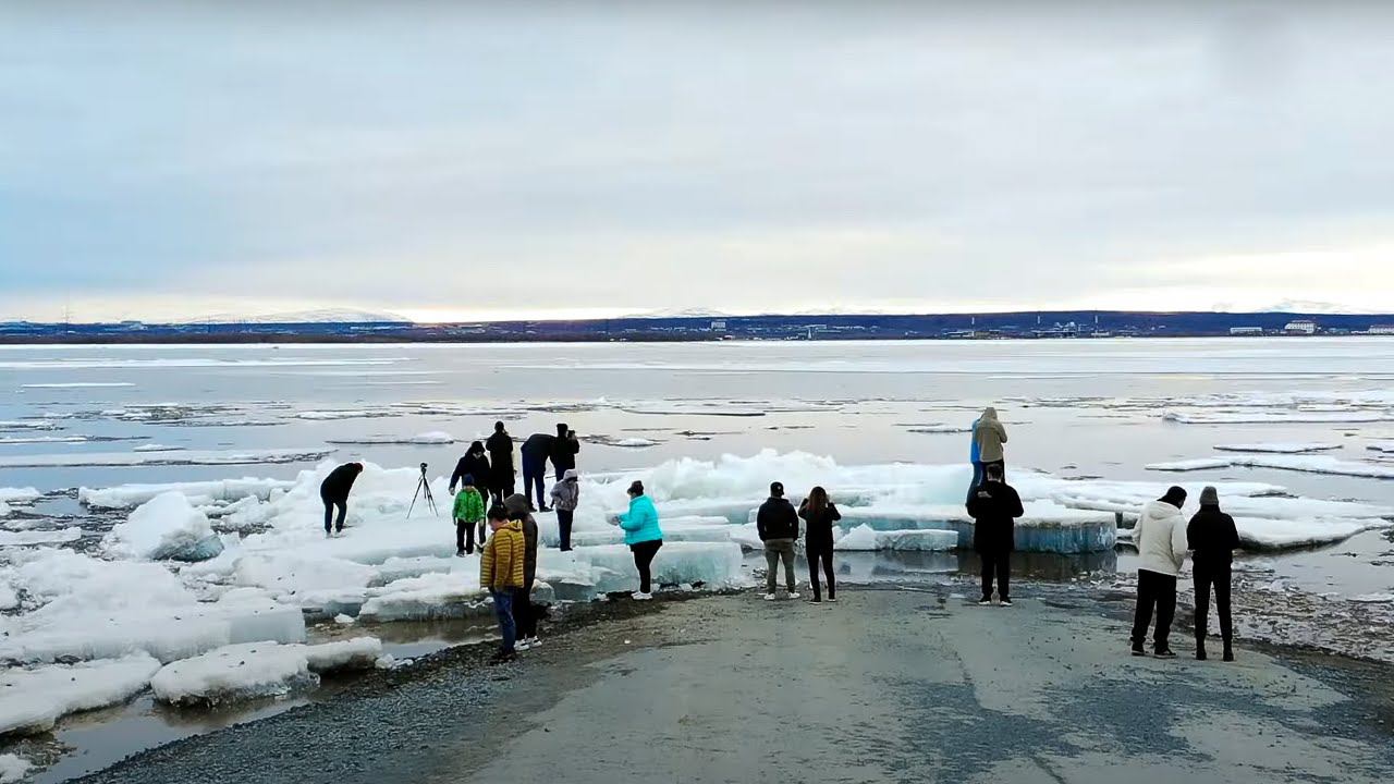 Ледоход салехард фото