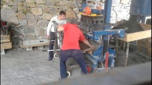 Производство шлакоблока (самодельная рокла для шлакоблока)