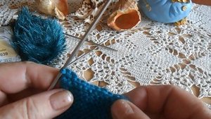 Шикарная шапка,связанная из пряжи _Травка_ за один вечер. Вяжем легко, быстро, недорого.