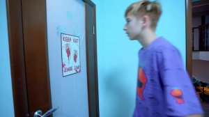 ЭКСТРЕМАЛЬНЫЕ ПРЯТКИ ОТ УЧИТЕЛЯ! БОГАТЫЕ ШКОЛЬНИКИ НЕ ХОТЯТ НАЗАД В ШКОЛУ!