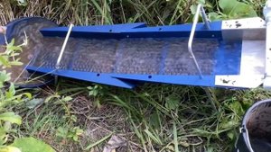 Тихопотихоньку  мою золото электро мини-шлюзом  Дипсис 19х100/12в