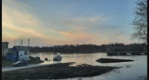 Вечерняя Клязьма. Апрельский разлив. Набережная. 10042023.