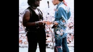Jimi Hendrix and Buddy Miles jam