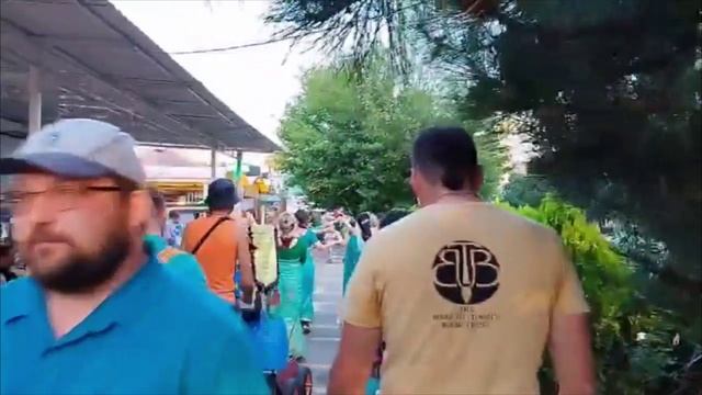 ХОДЯЧАЯ ХАРИНАМА В ДЖЕМЕТЕ