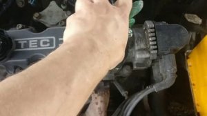 Можно ли ездить без крышки маслозаливной горловины?