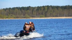 Трое в лодке НДНД Хантер 330 А и с мотором Гольфстрим 9,8 л.с.