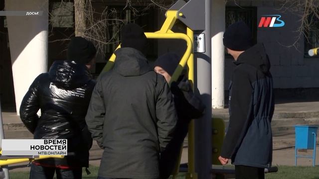 В Советском районе Волгограда возводят детскую площадку
