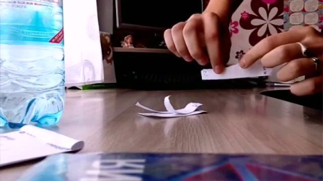 Фокусы с бумагой и водой© Левитация) смотреть онлайн