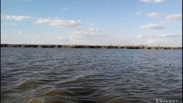 На моторной лодке по озеру Кызыл Яр (Крым). Лодка Intex Mariner 4, Мотор Yamaha 2 CHMS. смотреть онлайн