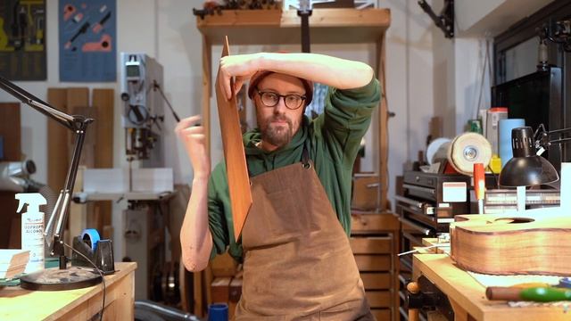 What is Cuban Mahogany? Swietenia Mahogani - Tommy's Tonewoods смотреть онлайн