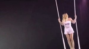 Лучшие воздушные номера: Гимнастка на трапеции Uuve Jansson / Фестиваль "Цирк завтрашнего дня"-2011