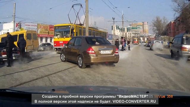 туалет на трамвайных путях (02.02.2014) смотреть онлайн