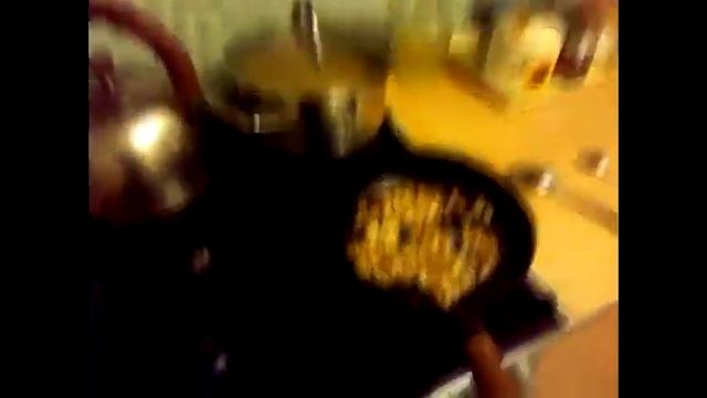 Как приготовить супер вкуссный холостяцкий суп или что нужно одинокому мужику смотреть онлайн