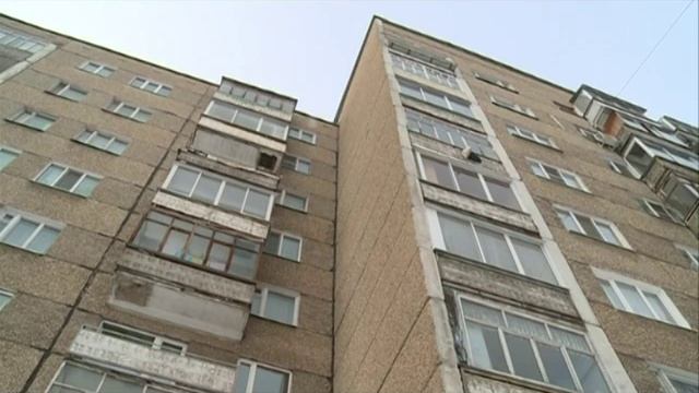 28 01 2016 Жильцы одной из квартир Ижевска замерзают из-за трещины в стене дома смотреть онлайн